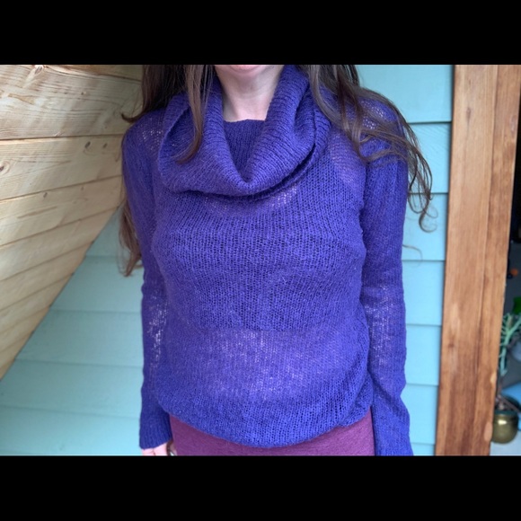 Purple cowl neck light sweater - Picture 2 of 3